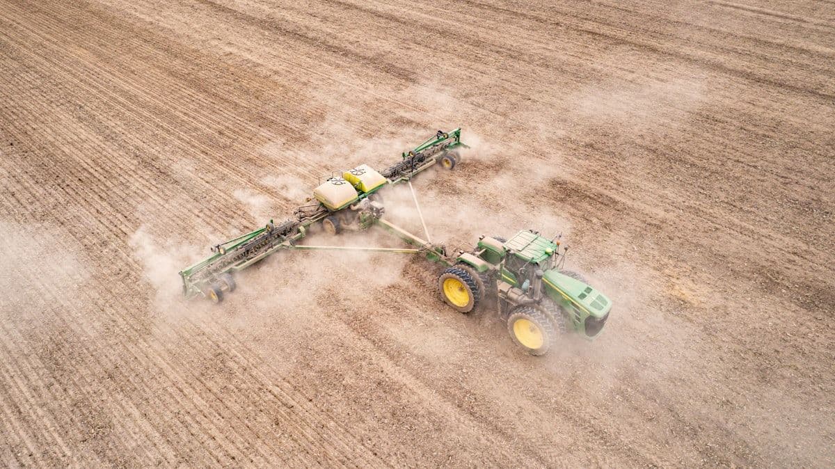 A Complete Guide to Pre-Emergence Herbicides in Row Crops